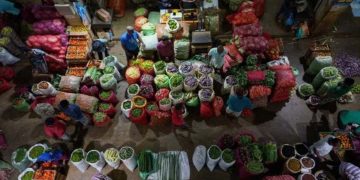 Sri Lanka Delays Debt Restructuring Plan Presentation to Mid-May