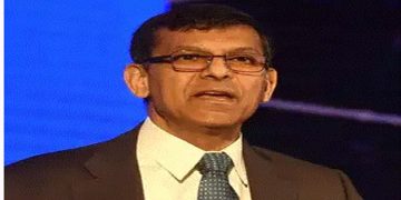 Former IMF fund chief predicts further turmoil in the banking system.