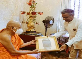 High Commissioner’s call on Mahanayaka Theros of Asgiriya and Malwatta Chapters