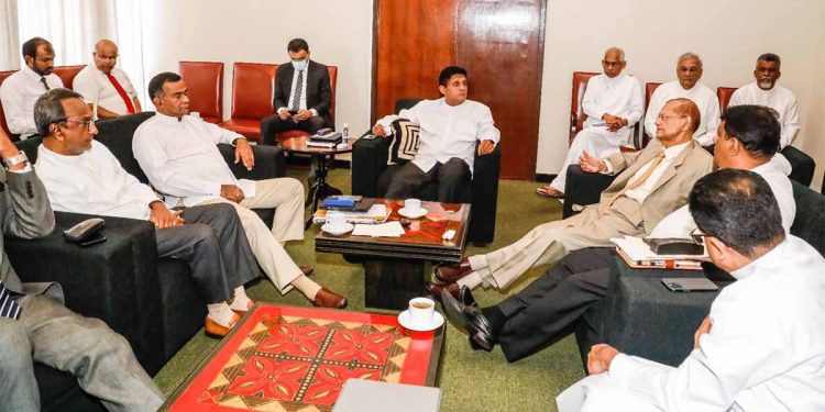 More MPs from the TNA and other independent groups have joined forces to oppose the government’s repressive and anti-democratic moves. -VIDEO & PHOTOS