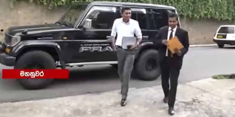 Daylight kidnapping of a businessman in Kegalla posing as CID; complaint to human rights commission