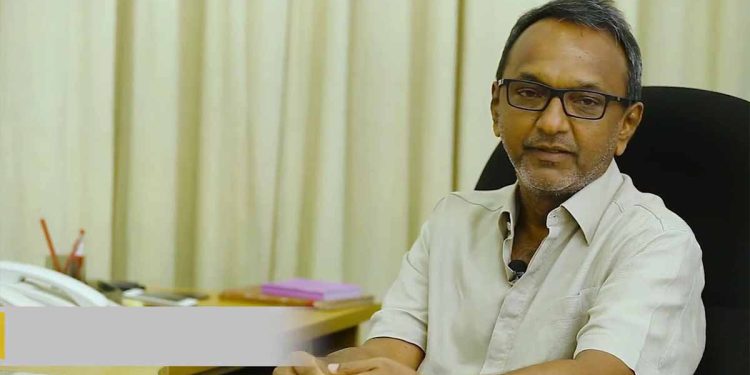 Switching political alliances was there for grants to ministries, but this is not the reality on the ground – Imtiaz – VIDEO