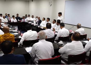 The opposition will meet at 10.30 a.m. tomorrow! A crucial discussion!