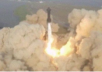 ‘Starship’ Explodes! The world’s largest spaceship explodes during launch.