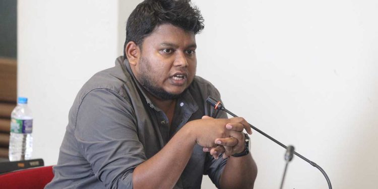 Following Wasantha Mudalige’s revelations, the select committee decided to convene a meeting with all relevant parties, to discuss the future activities.
