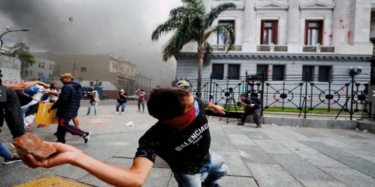 Argentina president, protesters slam IMF debt, austerity as economy creaks