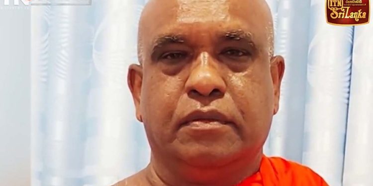 A monk who abused his mistress’s daughter was arrested,along with the child’s mother: enraged residents surrounded the temple.