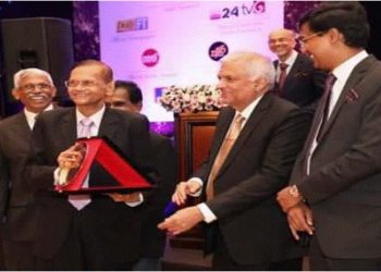 The University of Colombo Alumni Association bestows the Pinnacle Achievement Award on Professor G. L. Peiris.