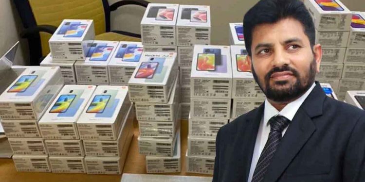 Putlam District Ali Sabri’s contraband of gold and smart phones is worth more than Seven and a half crores, according to customs.