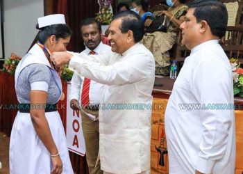 Despite the party Working Committee’s ban, Rajitha visits Temple trees! Take part in distributing awards alongside government ministers!