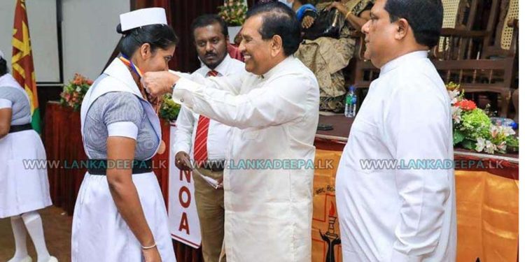 Despite the party Working Committee’s ban, Rajitha visits Temple trees! Take part in distributing awards alongside government ministers!