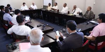 The opposition common unity executive committee met in parliament! Sajith explained economic vision that rejects extreme capitalism, lumpen socialism,crony capitalism,and extreme socialist viewpoint.