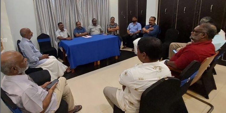 Northern Tamil MPs decline President’s meeting because Eastern Tamil MPs are not invited.