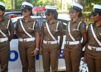 Police women to check vehicles in Polonnaruwa I Sri Lanka Latest News