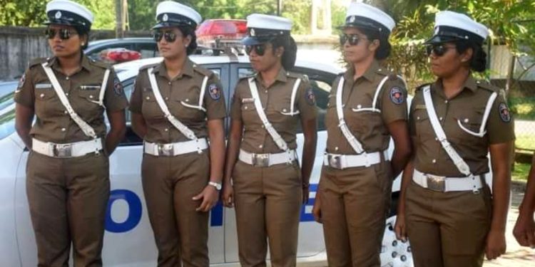 Police women to check vehicles in Polonnaruwa I Sri Lanka Latest News