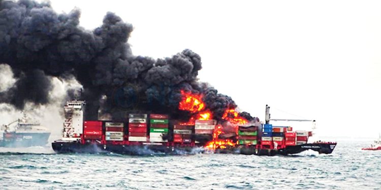 After two years of the disaster, the Express Pearl shipwreck emits an oily substance that can be seen I Sri Lanka Latest News
