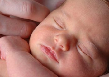 A newborn baby was discovered under the Budha Statue in Wattegama.