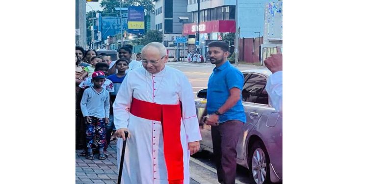 His Eminence the Cardinal organises a ‘Dansala’ in front of the Archbishop’s residence.