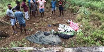 An elephant attacked a couple who were ‘camping’ on Diyaluma in Koslanda! Girlfriend died! The lover  hurt!