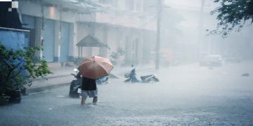 Heavy rain is expected again today: A land slide warning has been issued for several areas, with the highest downpour expected in Jaffna.