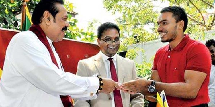 Pohottuva has split over the President’s proposal to remove Janaka Ratnayake, chairman of the Utilities Commission, on the 24th.