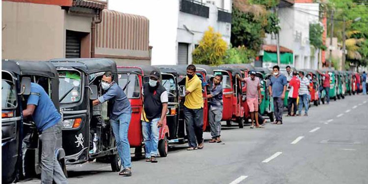 Long lines near gas stations, but many stations are out of fuel: Will there be another shortage?  Sri Lanka Latest News