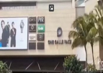Drunken behavior of excise officers injures several people in the ‘one Galle face’ restaurant and admitted to the hospital  I  Sri Lanka Latest News