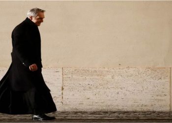Pope Francis orders ex-aide of Pope Benedict to leave Vatican I Sri Lanka Latest News