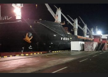 The chief engineer of an Abu Dhabi ship anchored in Galle harbour died after falling to see I Sri Lanka Latest News