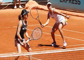 Doubles pair disqualified from French Open after ball hits ball girl I Sri Lanka Latest News