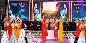 ComBank celebrates Poson with ‘Pahan Gee’ recital by Bank staff  I Sri Lanka Latest Business News