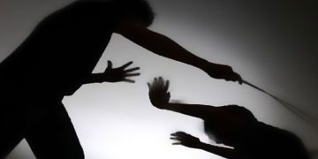 A 15-year-old schoolboy who ran away from home due to his parents’ cruelty was apprehended by police at Hatton railway station  I Sri Lanka Latest News