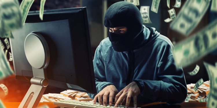 Gampaha police apprehend an individual  who was stealing money from other people’s bank accounts and crediting his own I Sri Lanka Latest News