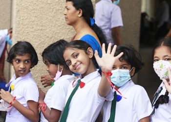 The third phase of the first school term starts today! A special program to prevent dengue in schools!  I Sri Lanka Latest News