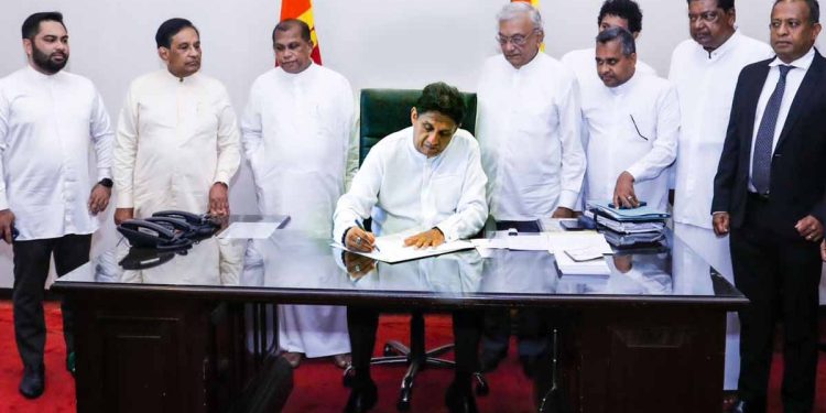 SJB signed the no-confidence motion against Minister Keheliya Rabukwella I Sri Lanka Latest News