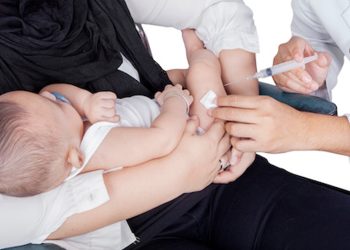 Vaccine given to a four-month-old infant reported to be deadly I Sri Lanka Latest News