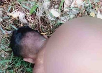 Naked male dead body found by Kaduwela police near a thicket of kaduwela wewapara I Sri Lanka Latest News