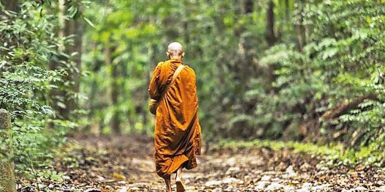1892, who went from the laity to the order, left the robe last year and returned to the laity I Sri  Lanka Latest News