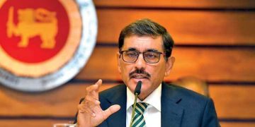 CB governor agrees to discuss with five protestors who converge fort today I Sri Lanka Latest News