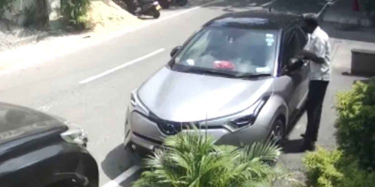 Side mirrors of former IGPs two vehicles parked outside the residence removed by rogues! I Sri Lanka Latest News