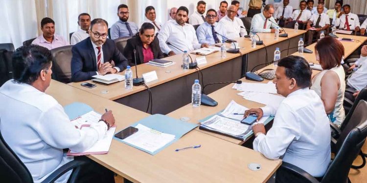 Opposition leader intervened and solves the problems of small and medium enterprises! Businessmen thank Sajith profusely! VIDEO & PHOTOS I Sri Lanka Latest News