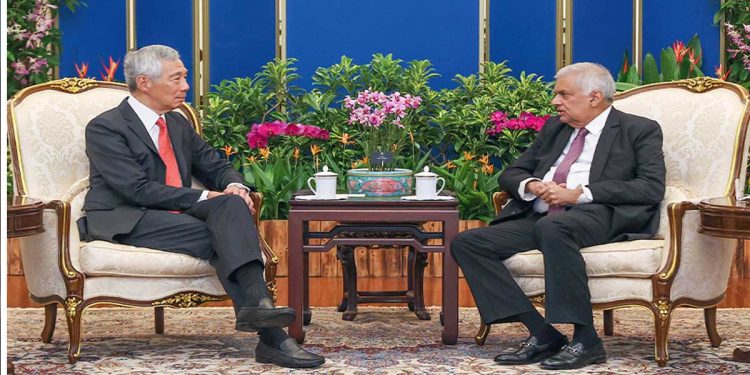 President meets Singapore’s Prime Minister& Strategize on Strengthening Bilateral Collaboration