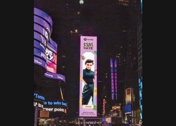 Sri Lankan singer Yohani De Silva’s photograph displayed at Times square in New york I Sri Lanka Latest News