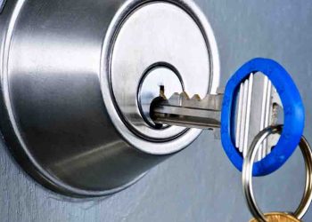 Is it a thief inside the Ambalantota divisional secretariat office? The safe is opened with the key! 15 lakhs have been stolen! I Sri Lanka Latest News