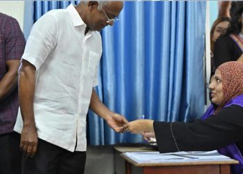 Maldives presidential election heading for 2nd round after no clear winner emerges I Sri Lanka Latest News