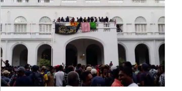 Sri Lanka’s ‘Nero’: Police officer sacked for playing piano while president Gotabaya Rajapaksa fled I Sri Lanka Latest News