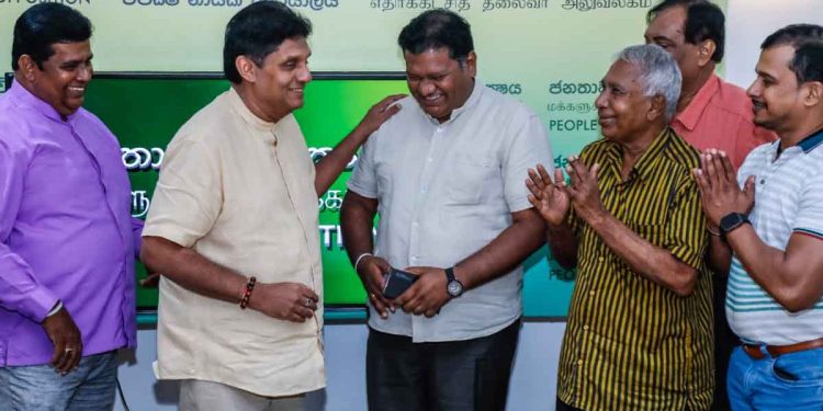 Another explosion of the government! Sri Lanka People’s Party’s only member Asanga Navaratne joins opposition leader Sajith! Another series of explosions at hand! VIDEO & PHOTOS I Sri Lanka Latest News