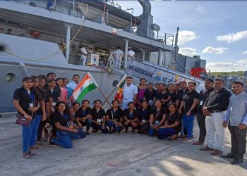 INS Nireekshak visits Trincomalee for SLN Diver Training  I Sri Lanka Latest News