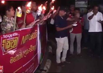 Night protest against fuel price increase! I Sri Lanka Latest News