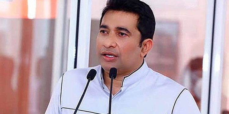 Minister Roshan is not happy with the way water management committee meetings are conducted and officials are not attentive and engaged on phones I Sri Lanka Latest News